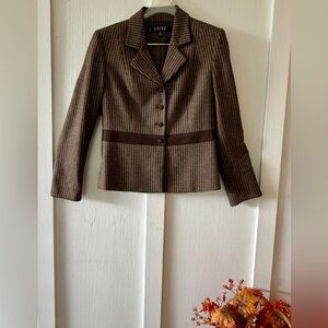 Kasper Women's Houndstooth 2-piece Suit - Brown and Tan